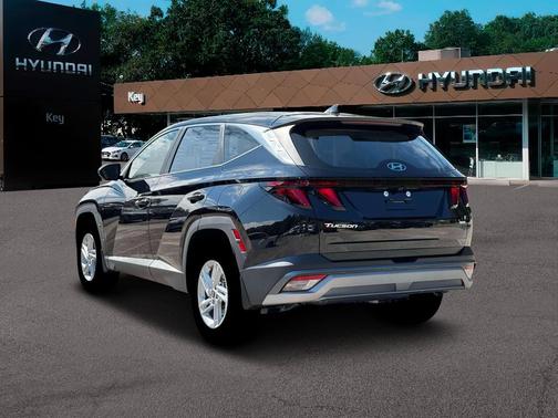 Phantom Black 2026 Hyundai TUCSON SE