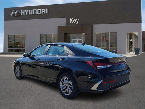 Abyss Black 2024 Hyundai ELANTRA SEL