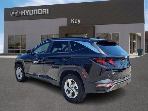 Black Pearl 2024 Hyundai TUCSON SEL