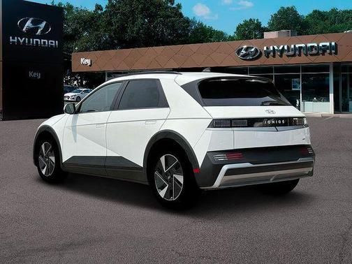 Atlas White 2025 Hyundai IONIQ 5 SEL