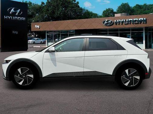 Atlas White 2025 Hyundai IONIQ 5 SEL