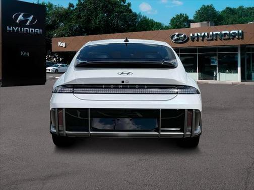 2025 Hyundai IONIQ 6 SE