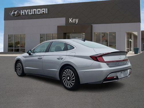 2023 Hyundai SONATA Hybrid Limited