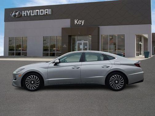 2023 Hyundai SONATA Hybrid Limited