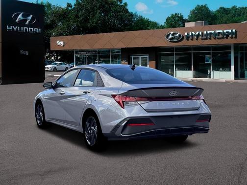 2026 Hyundai ELANTRA HEV SEL Sport