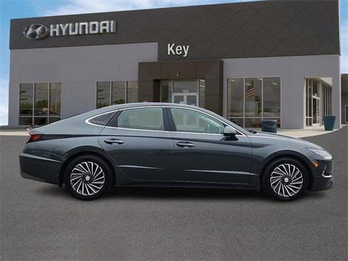 2023 Hyundai SONATA Hybrid Limited