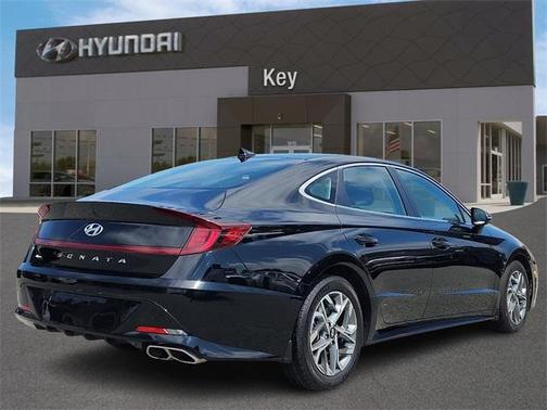 2022 Hyundai SONATA SEL