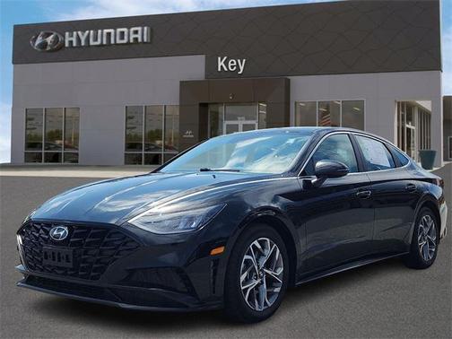 2022 Hyundai SONATA SEL
