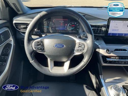 ICONIC SILVER METALLIC 2023 Ford Explorer XLT