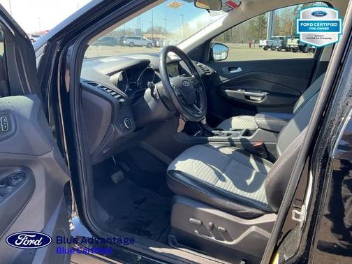 SHADOW BLACK 2017 Ford Escape SE