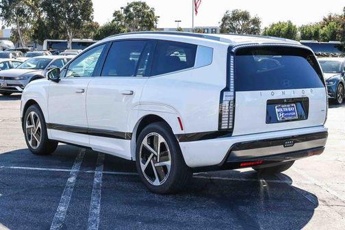 Snow White Pearl 2026 Hyundai IONIQ 9 Performance Calligraphy