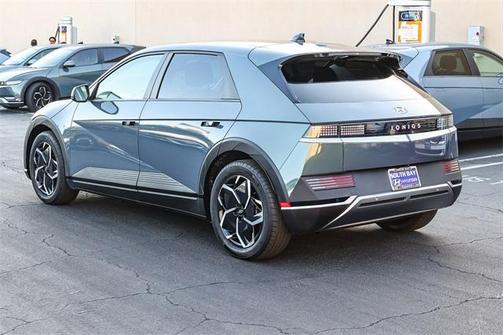 2024 Hyundai IONIQ 5 SE Standard Range