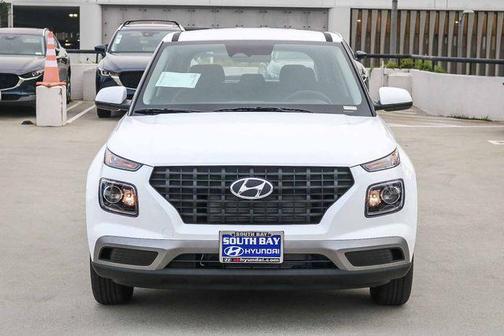 Lunar White 2026 Hyundai VENUE SE
