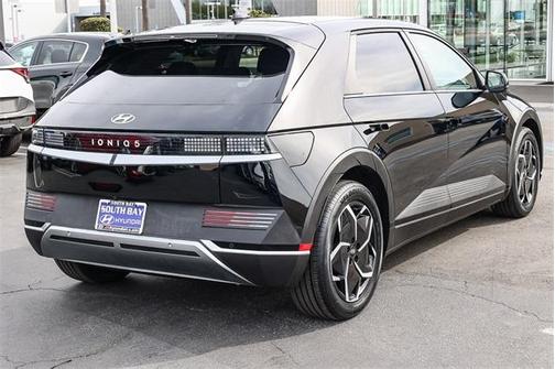 2024 Hyundai IONIQ 5 SE Standard Range