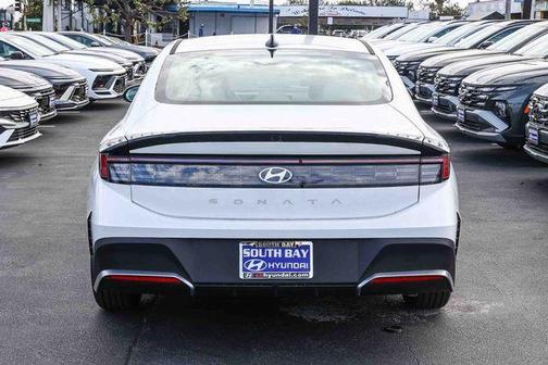 2026 Hyundai SONATA SE