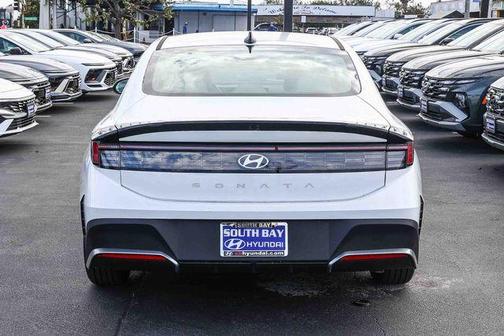 2026 Hyundai SONATA SE