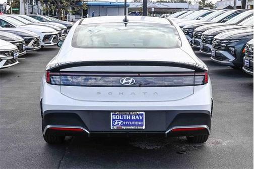 2026 Hyundai SONATA SE