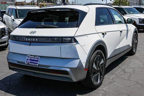 Teal 2026 Hyundai IONIQ 5 SE