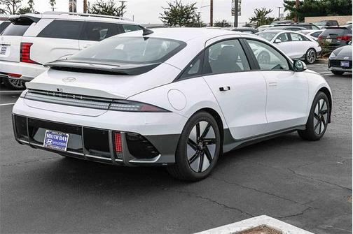 2025 Hyundai IONIQ 6 SE