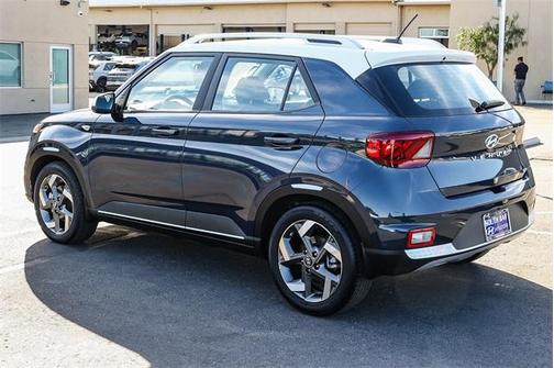 2023 Hyundai VENUE Limited