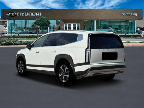 Snow White Pearl 2026 Hyundai IONIQ 9 SE