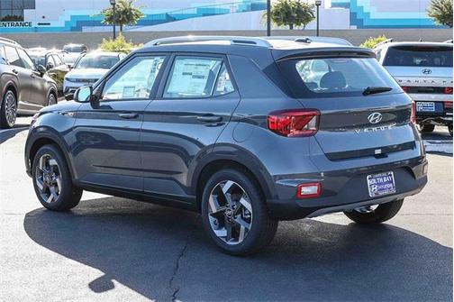 2025 Hyundai VENUE SEL