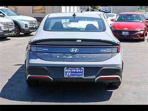 2025 Hyundai SONATA SE