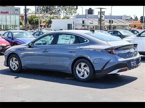 2025 Hyundai SONATA SE
