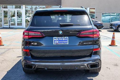Black Sapphire Metallic 2022 BMW X5 xDrive40i