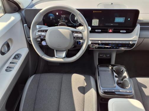 2025 Hyundai IONIQ 5 SE Standard Range