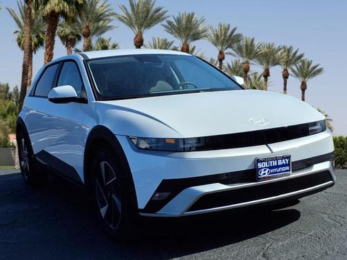 2025 Hyundai IONIQ 5 SE Standard Range
