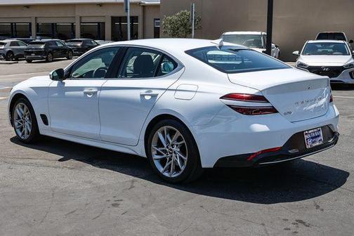 Alta White 2022 Genesis G70 2.0T