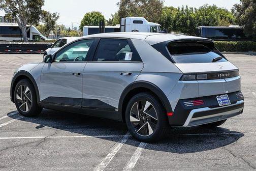 Cyber Gray 2026 Hyundai IONIQ 5 SE