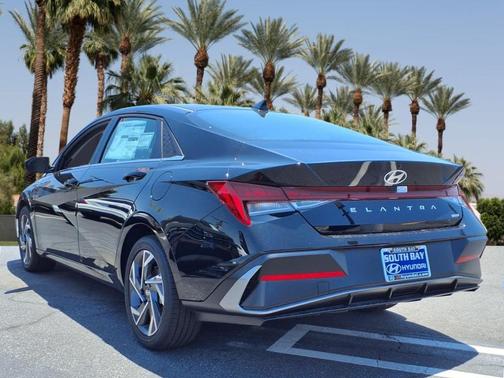 2025 Hyundai ELANTRA HEV Limited