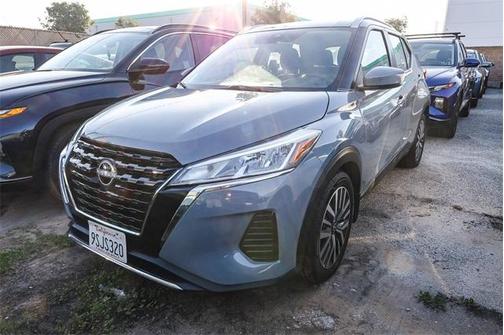 2023 Nissan Kicks SV