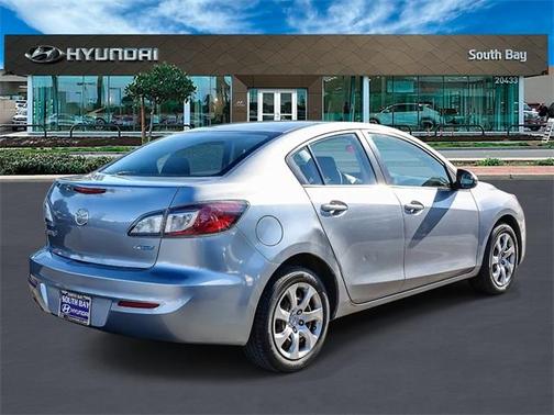 2013 Mazda Mazda3 i Sport