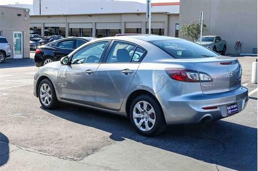 2013 Mazda Mazda3 i Sport