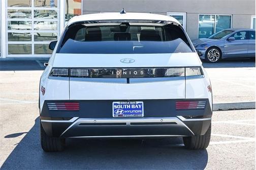 2024 Hyundai IONIQ 5 SEL
