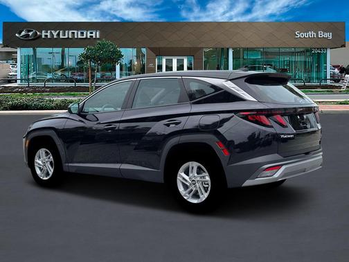 Phantom Black 2026 Hyundai TUCSON SE