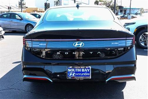 2026 Hyundai SONATA Hybrid Limited
