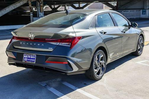 2026 Hyundai ELANTRA HEV Limited