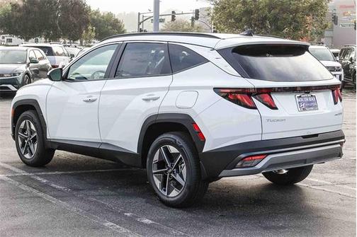 2026 Hyundai TUCSON Hybrid SEL