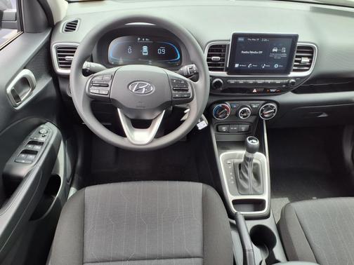 2025 Hyundai VENUE SE