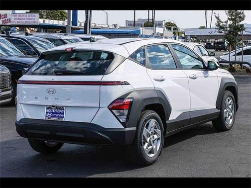 2026 Hyundai KONA SE
