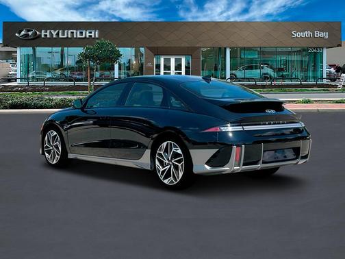2025 Hyundai IONIQ 6 Limited
