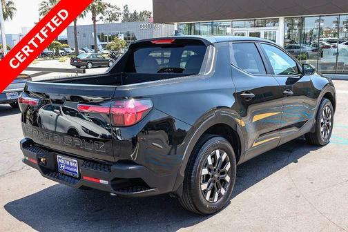 Phantom Black 2025 Hyundai SANTA CRUZ SE