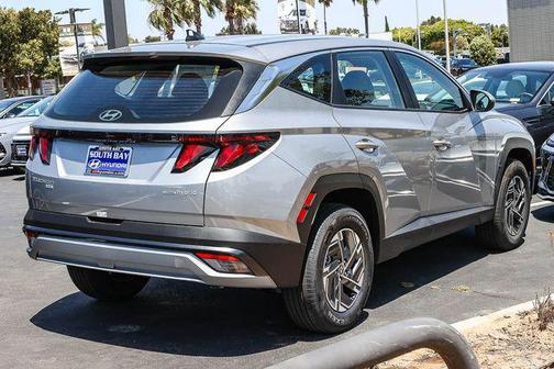 Shimmering Silver 2026 Hyundai TUCSON Hybrid Blue SE