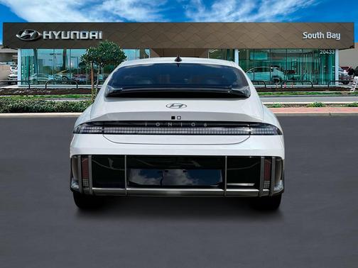 2025 Hyundai IONIQ 6 SE