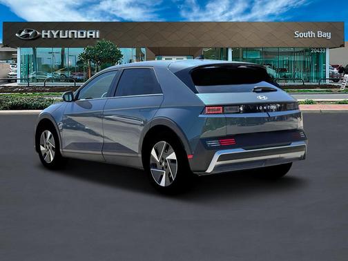 2025 Hyundai IONIQ 5 SE Standard Range