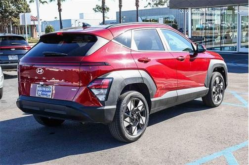 2025 Hyundai KONA SEL